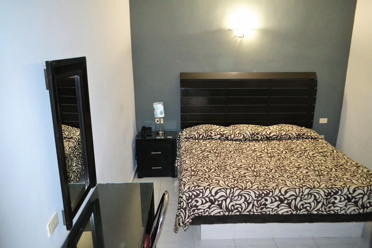 Hotel Laguna Inn Torreón Exteriör bild